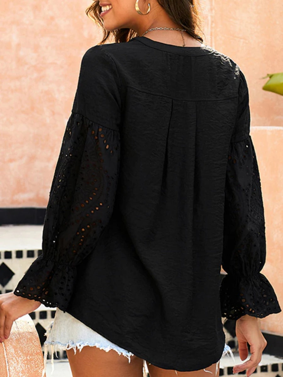 Onbely blouse broderie anglaise à volantée fluide boutonnage v-cou manches bishop femme élégant chemisier