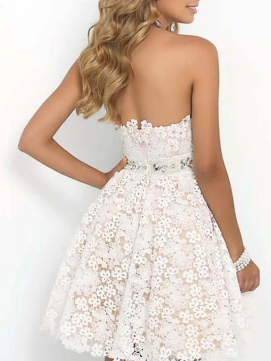 Onbely robe courte trapèze unicolore bustier dos nu taille marquée doux bal de promo tous les jours