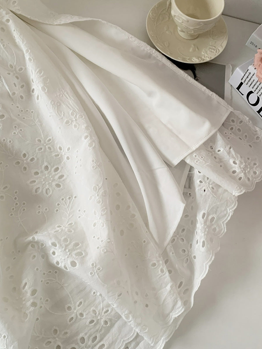 Onbely robe longue dos nu en broderie anglaise blanche fendue sur le côté mode