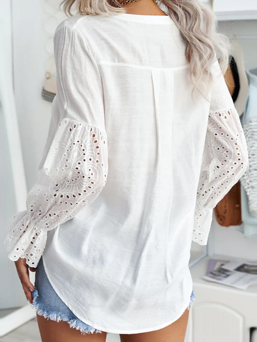 Onbely blouse broderie anglaise à volantée fluide boutonnage v-cou manches bishop femme élégant chemisier