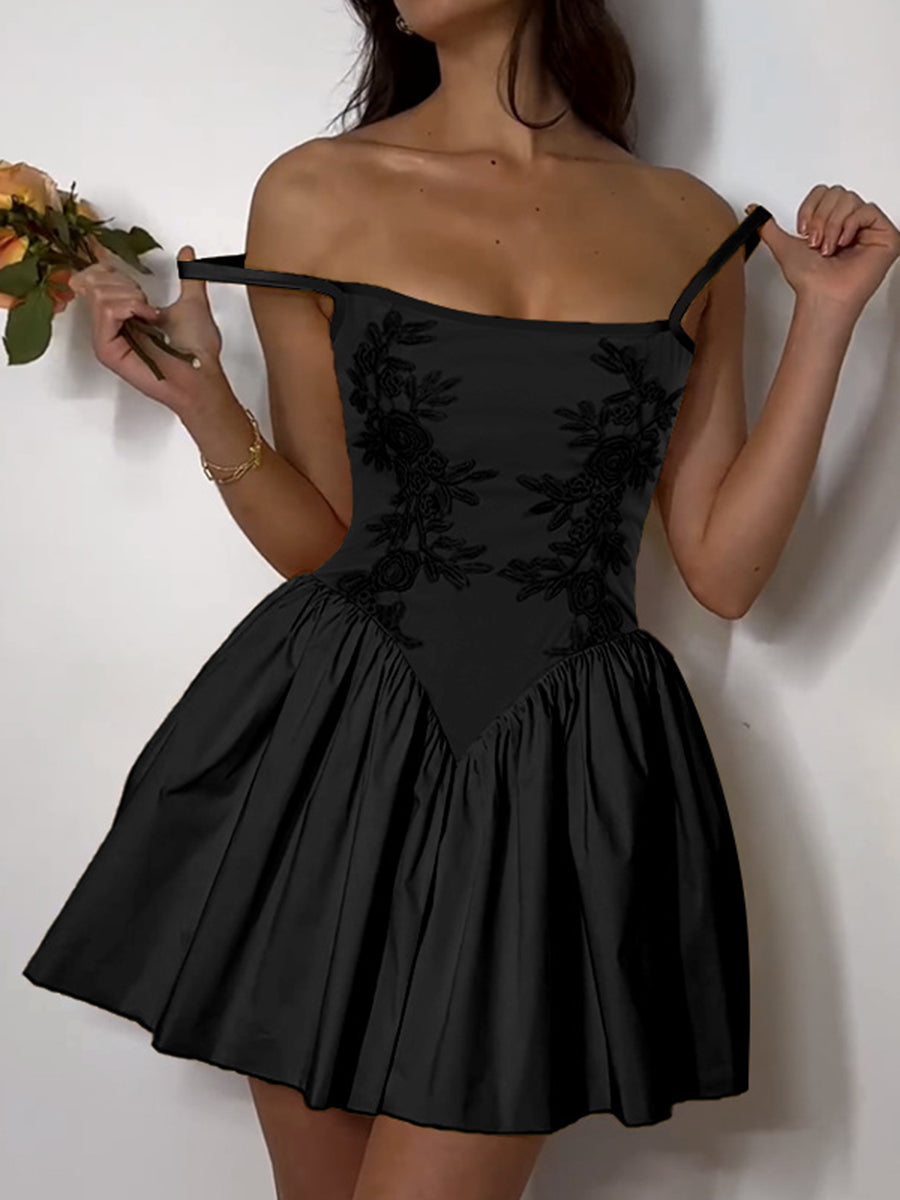 Onbely Mini Robe trapèze brodée à fines brides mode