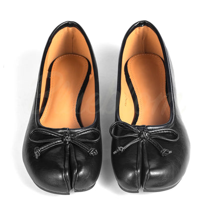 Ballerines Tabis à Bout Fendu Noir en Cuir avec Nœud
