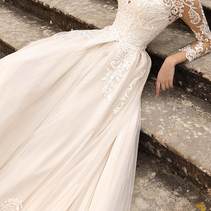 Onbely robe de mariée maxi longue dentelle appliques pearl dos nu bohème boho dress