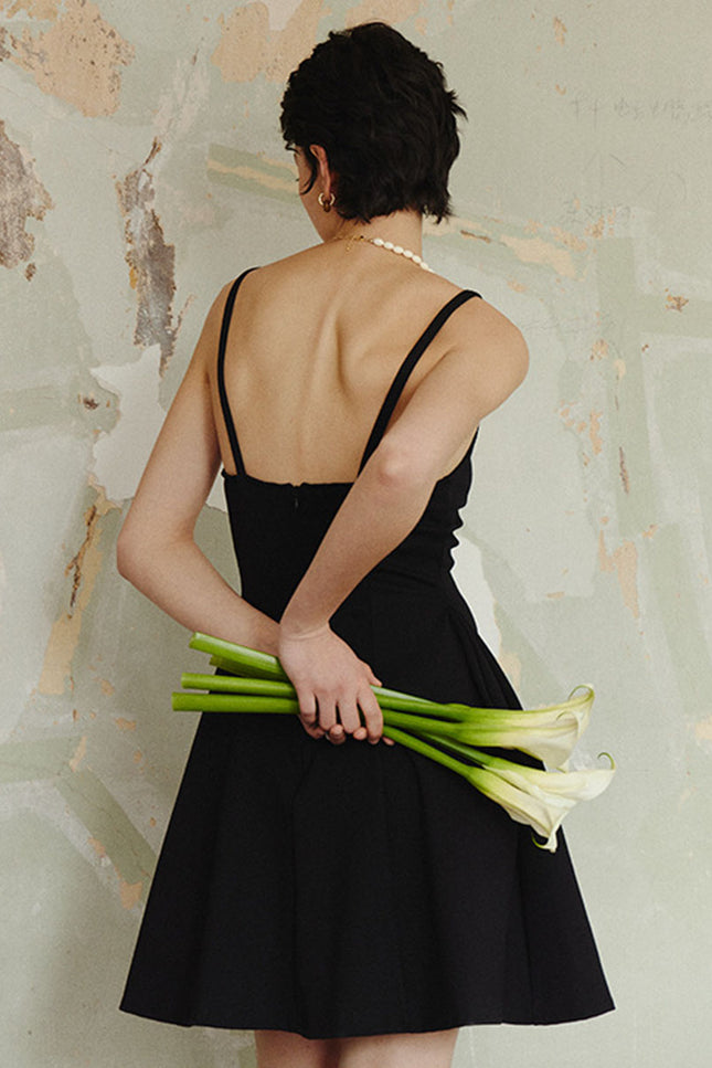 Onbely mini robe élégant noir col carré - onbely