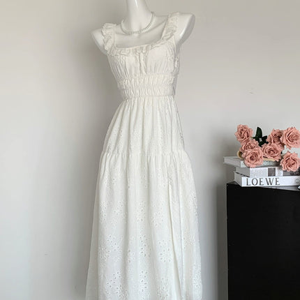 Onbely robe longue dos nu en broderie anglaise blanche fendue sur le côté mode boho dress