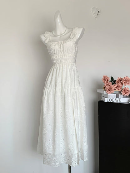 Onbely robe longue dos nu en broderie anglaise blanche fendue sur le côté mode