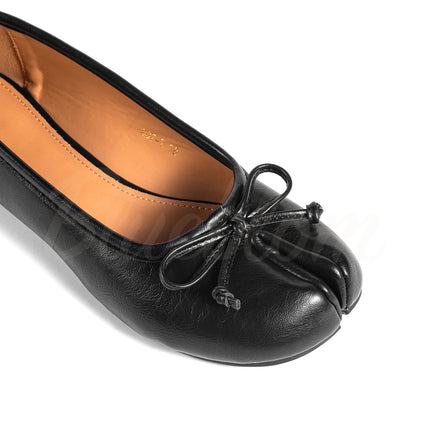 Ballerines Tabis à Bout Fendu Noir en Cuir avec Nœud