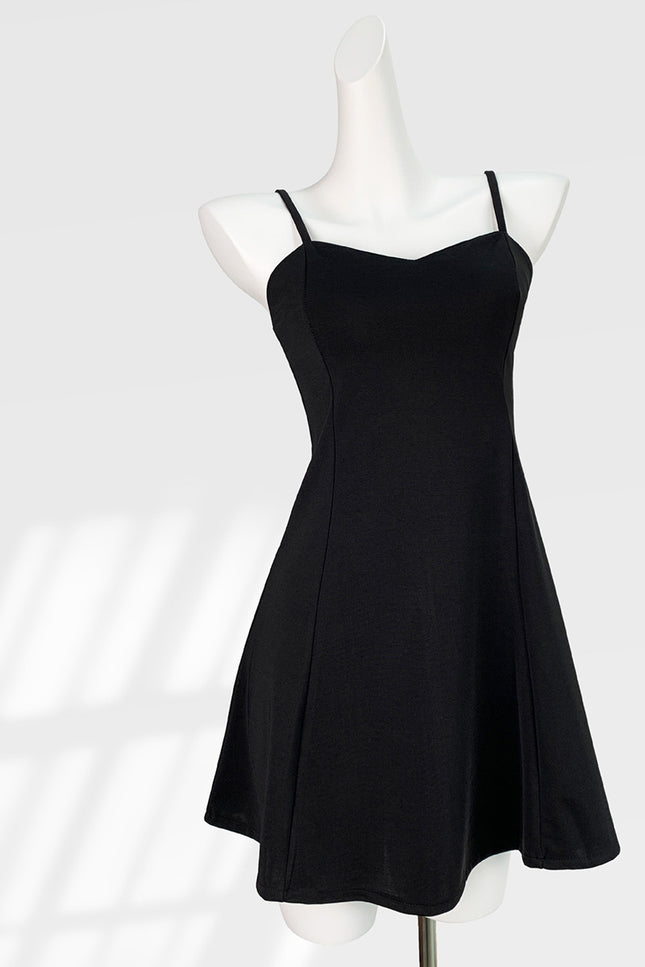 Onbely robe courte trapèze noire à fines brides pour fête et cocktail