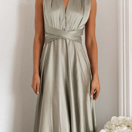 Onbely Robe de soirée longue grise à col en V et dos nu