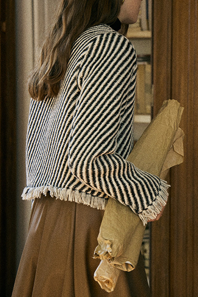 Onbely veste courte rayée en tweed avec frange et poches pour femme élégante