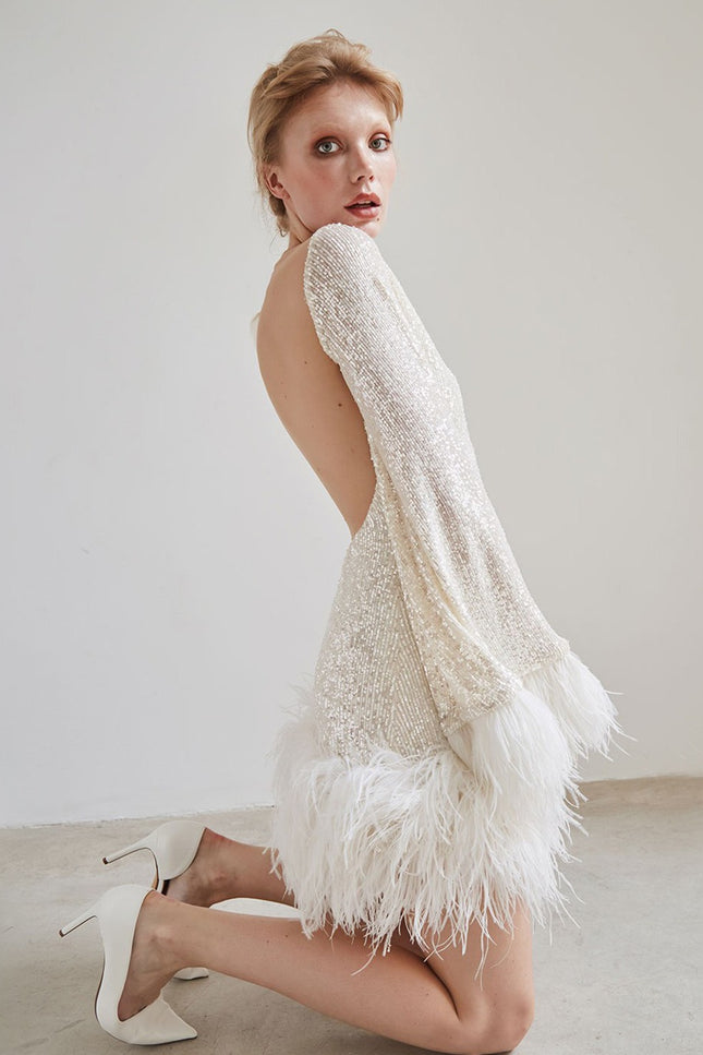 Onbely robe courte trapèze brillante paillette plumes dos nu col rond manches trompette manches longues taille marquée mode tous les jours vacances