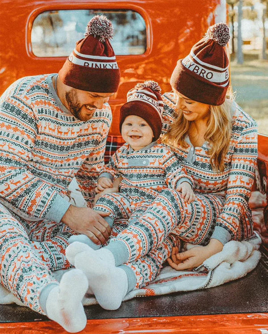 Snug Snowflakes – Pyjamas de Noël Assortis pour la Famille
