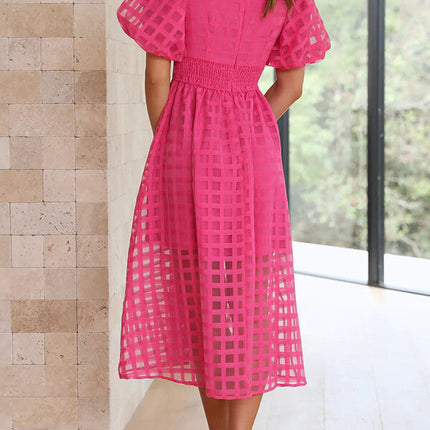 Onbely Robe Mi-Longue à Carreaux avec Col en V et Manches Bouffantes