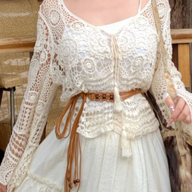 Onbely Hauts Broderie Anglaise avec Manches Trompette et Détails Strappy Style Bohème