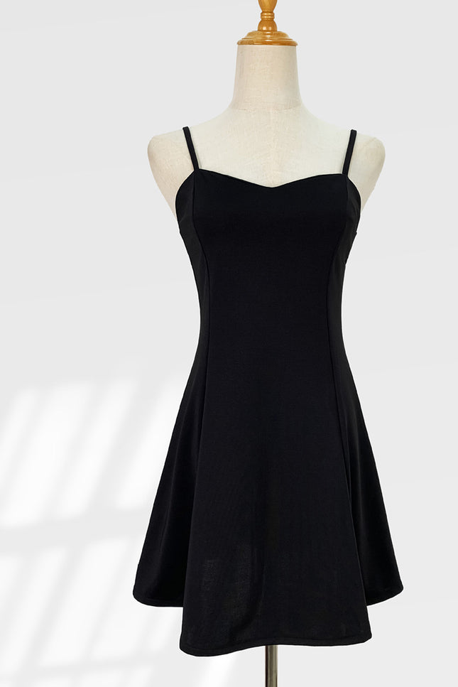 Onbely robe courte trapèze noire à fines brides pour fête et cocktail