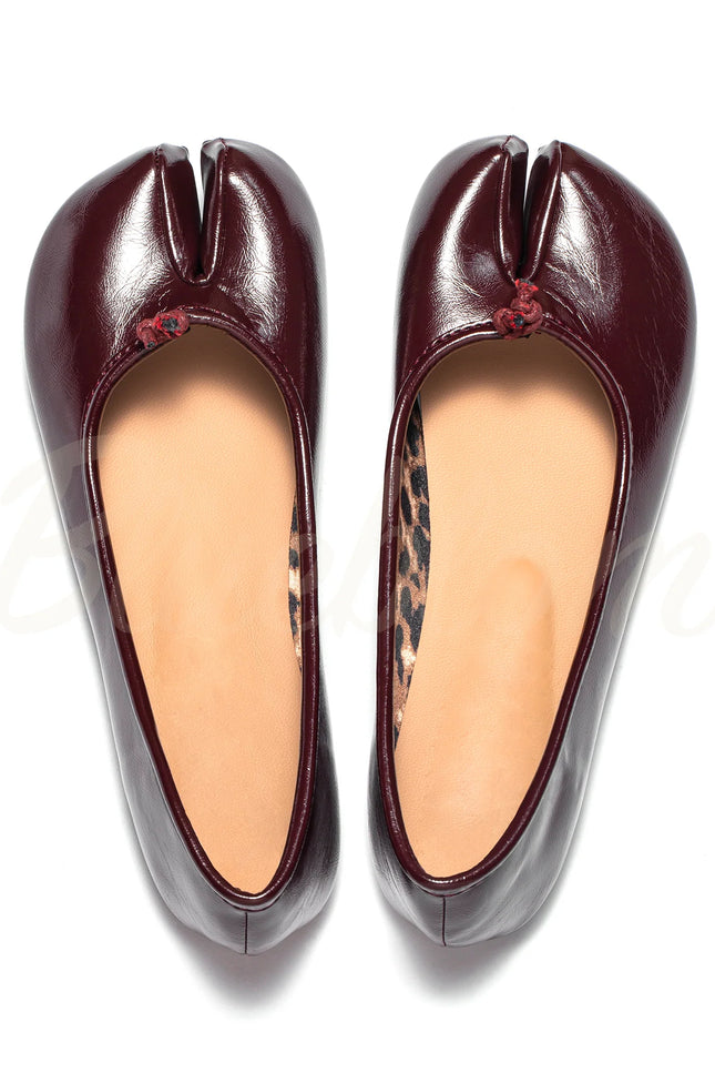 Tabis à Bout Fendu Bordeaux Verni avec Détails Léopard