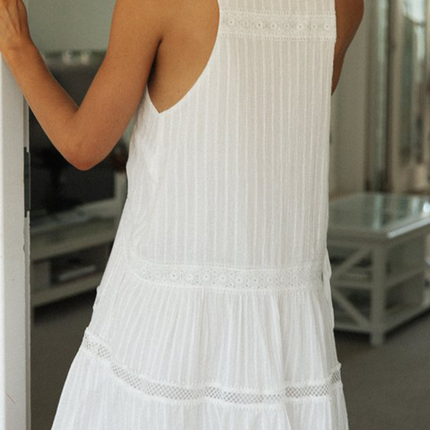 Onbely Robe courte broderie anglaise boutonnage col rond sans manches blanc