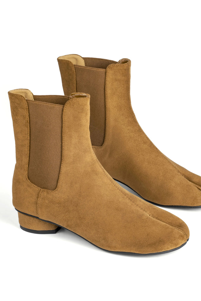 Bottines Chelsea Tabis à Bout Fendu Camel en Daim