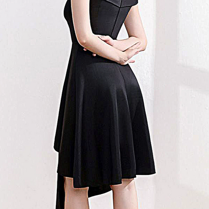 Onbely robe courte irrégulière unicolore col bateau élégant de cocktail