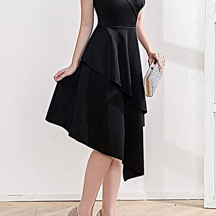 Onbely robe courte irrégulière unicolore col bateau élégant de cocktail