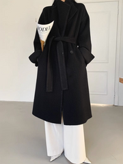 Onbely wool coat with contrasting trim and elegant belt