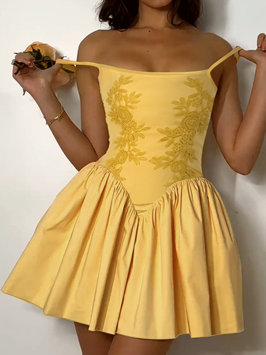 Onbely Mini Robe trapèze brodée à fines brides mode