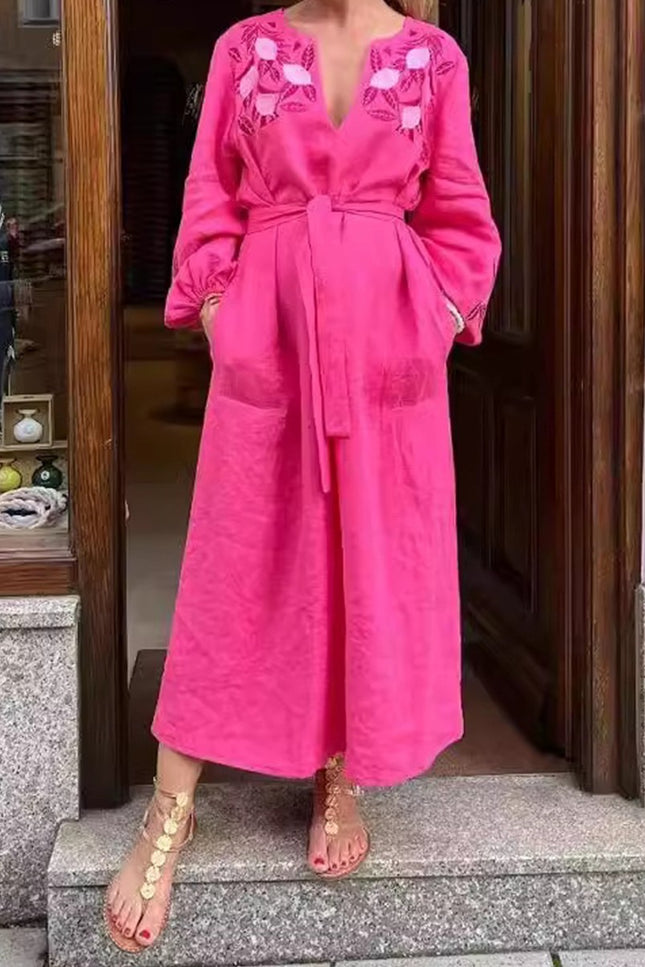 Onbely mi-longue robe brodée avec ceinture col en V manches longues rose framboise