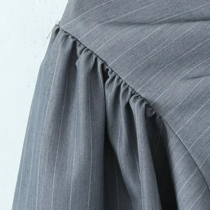 Onbely robe courte trapèze gris unicolore bustier dos nu à fines brides élégant mode vacances bal de promo