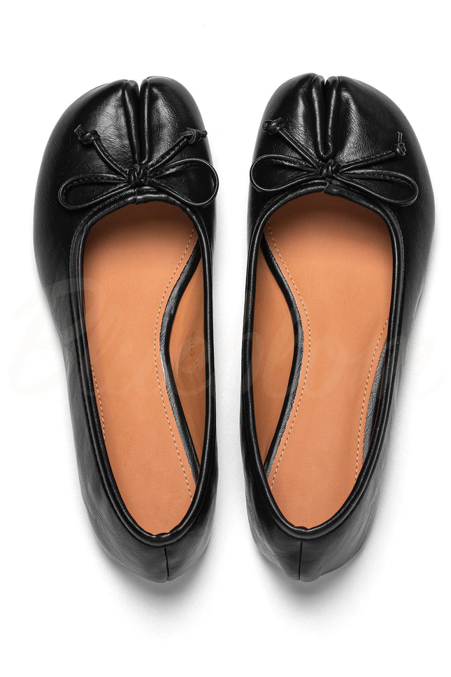 Ballerines Tabis à Bout Fendu Noir en Cuir avec Nœud