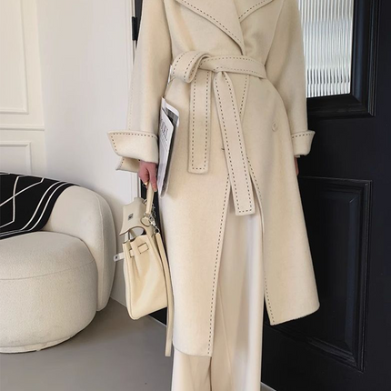 Onbely manteau en laine liseré contrastant avec ceinture élégant