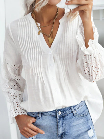 Onbely blouse broderie anglaise à volantée fluide boutonnage v-cou manches bishop femme élégant chemisier