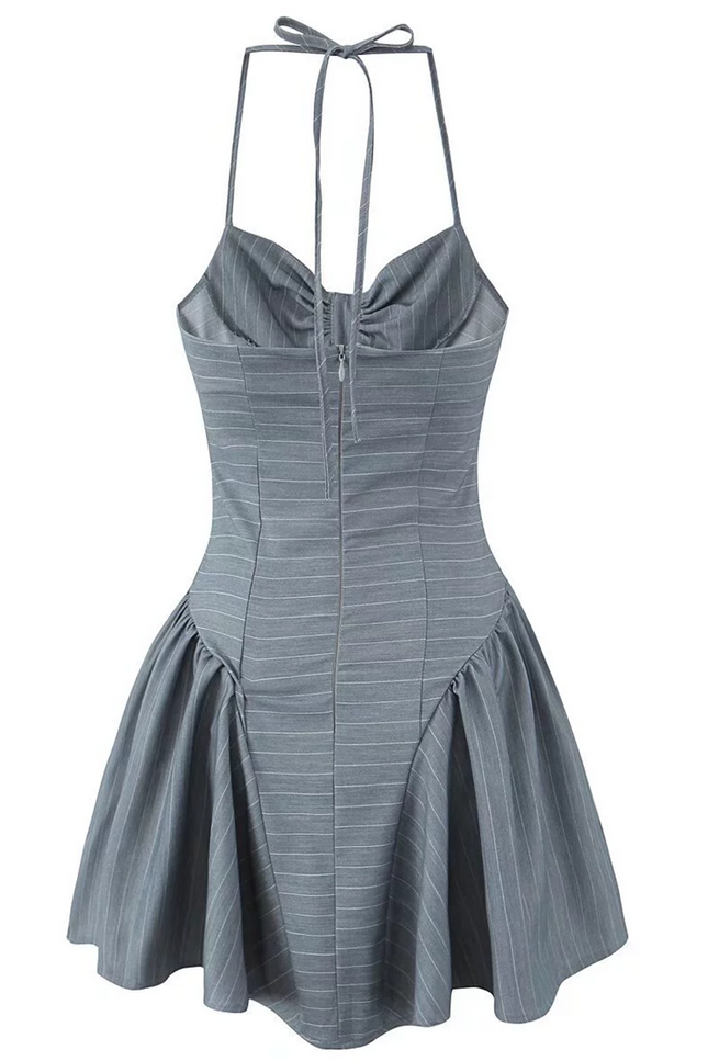 Onbely robe courte trapèze gris unicolore bustier dos nu à fines brides élégant mode vacances bal de promo
